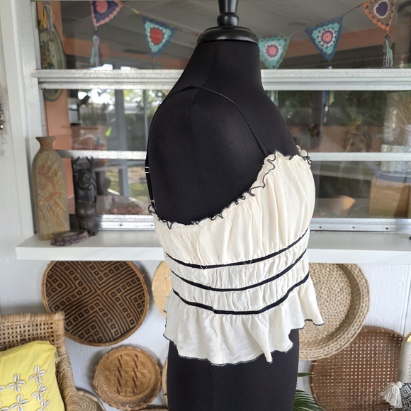 Forever 21 Cream and Black Camisole Boho Chic Milkmaid Tank Top - Picture 8 of 12